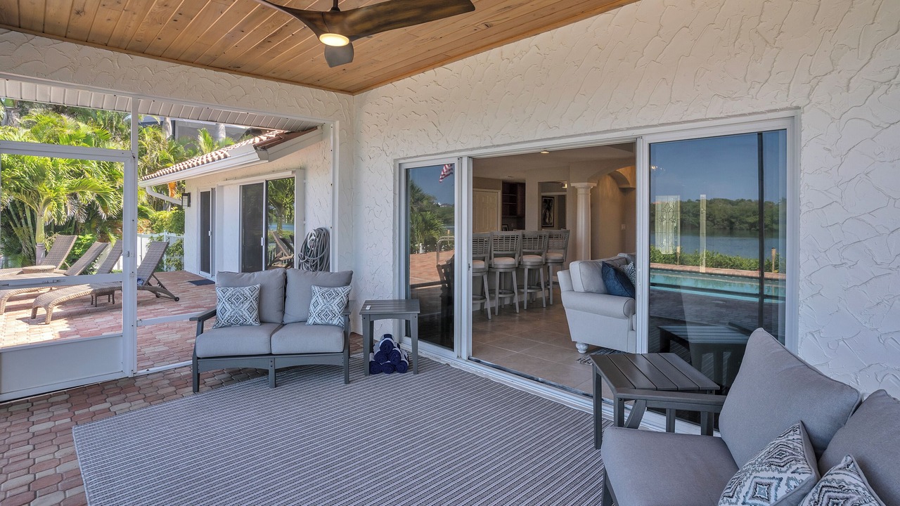 Photo of Bedroom in Sorrento Shores