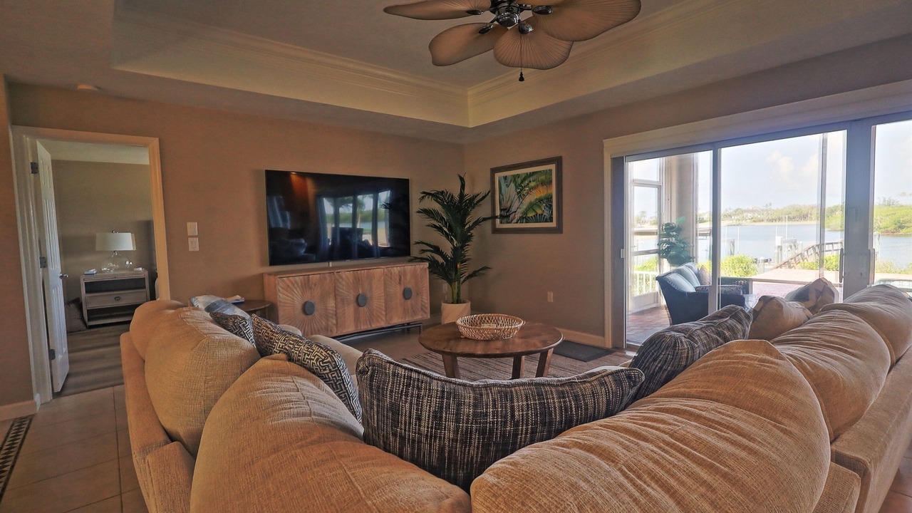Photo of Bedroom in Sorrento Shores