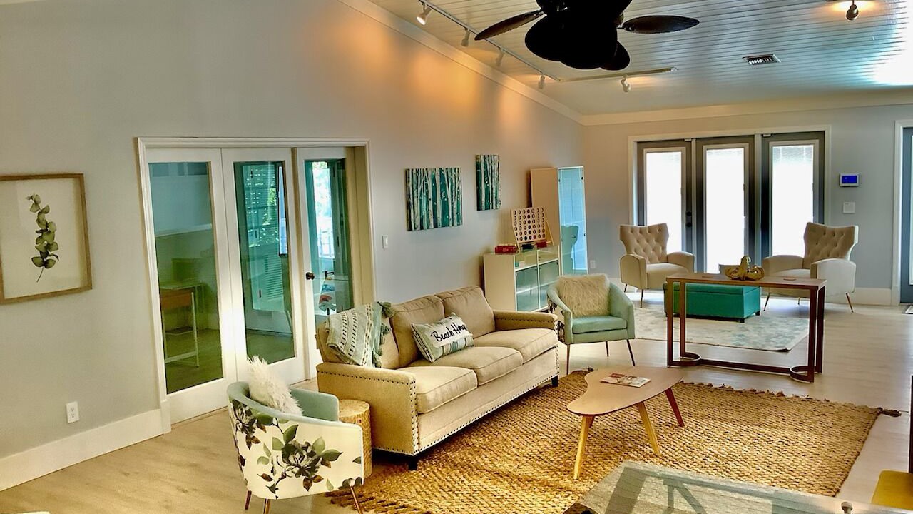 Photo of Livingroom in Orchid