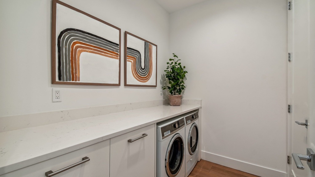 Photo of Bedroom in Bayshore Gardens