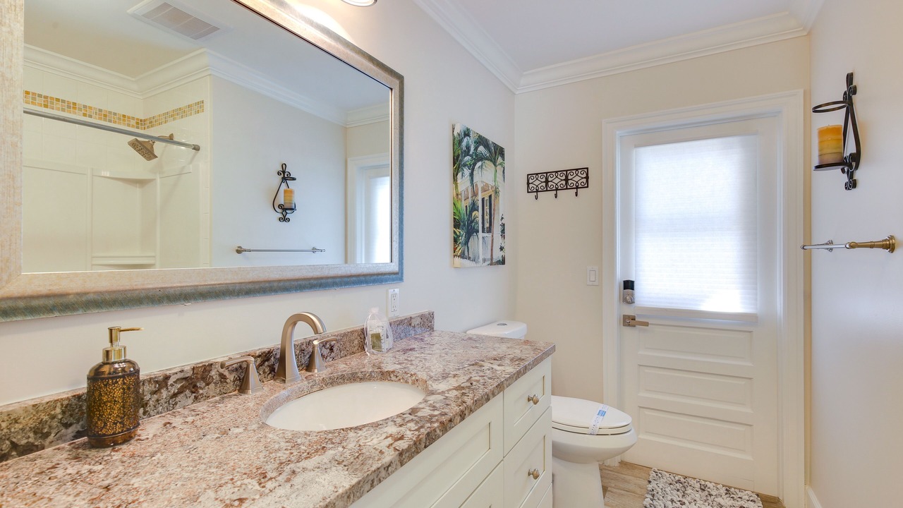 Photo of Bathroom in Paseo