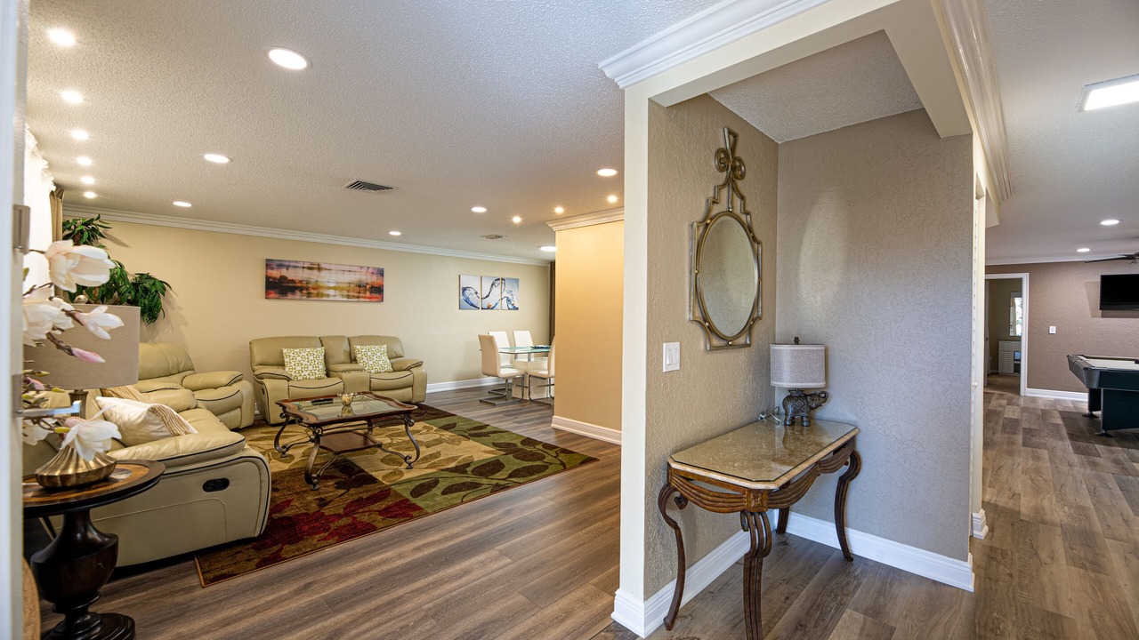 Photo of Livingroom in South Pinellas Community Council