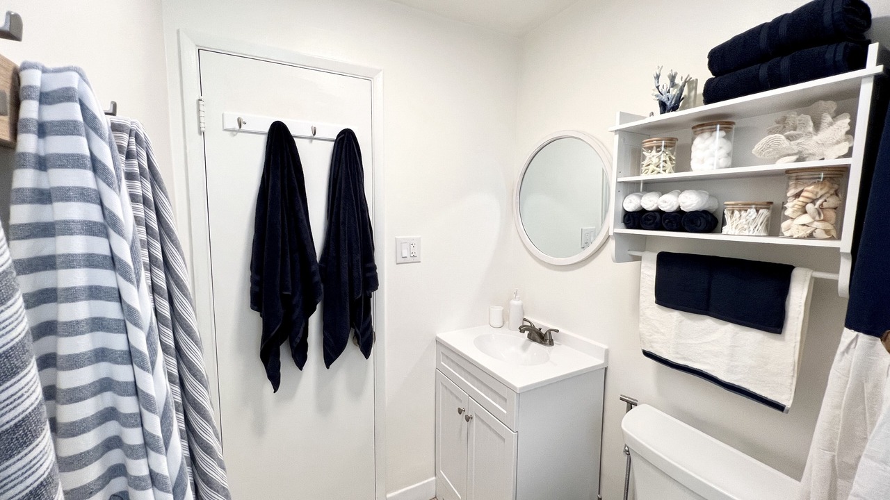 Photo of Bathroom in Roberta Heights In Oakdale Park