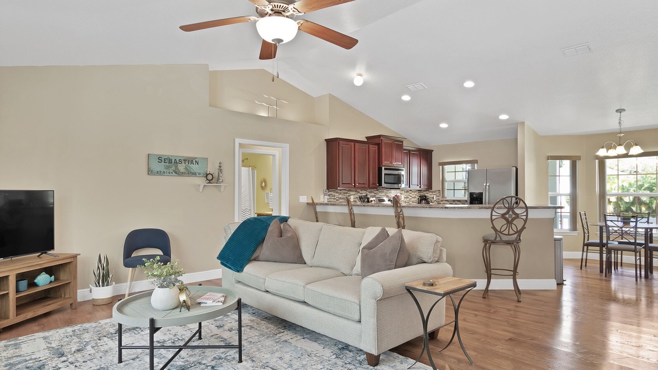 Photo of Livingroom in Sebastian Highlands