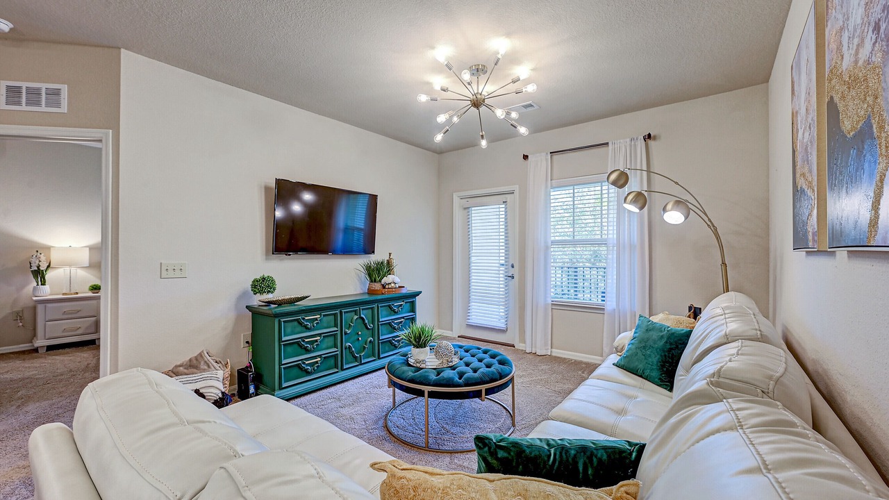 Photo of Livingroom in Northside