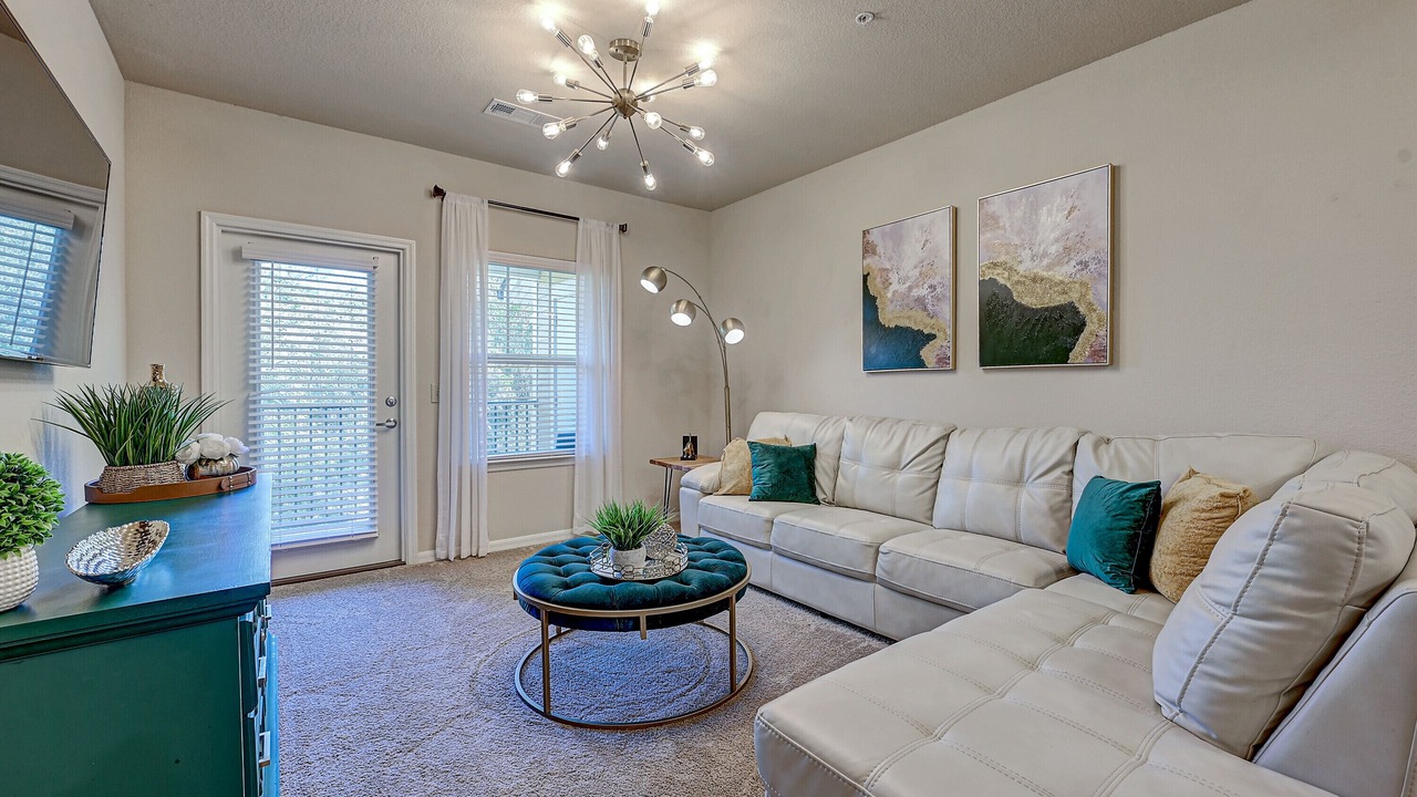 Photo of Livingroom in Northside