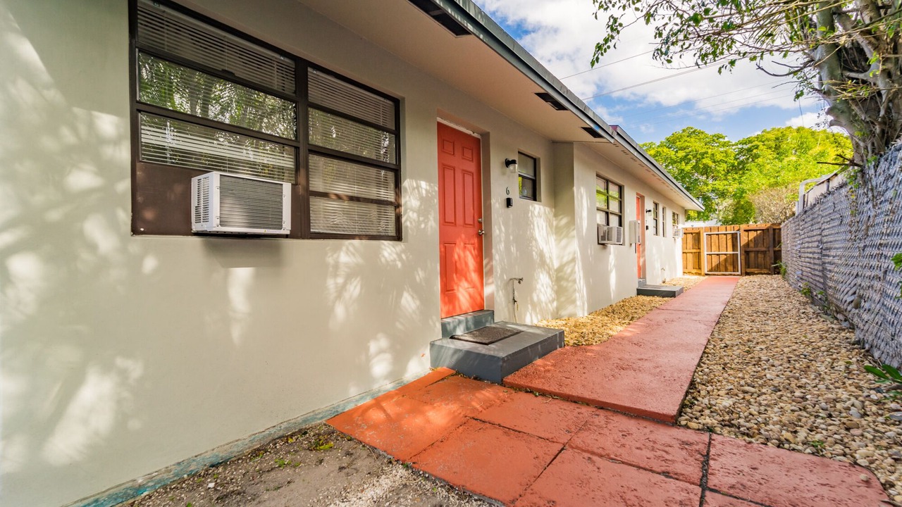 Photo of Outdoor in Middle River Terrace