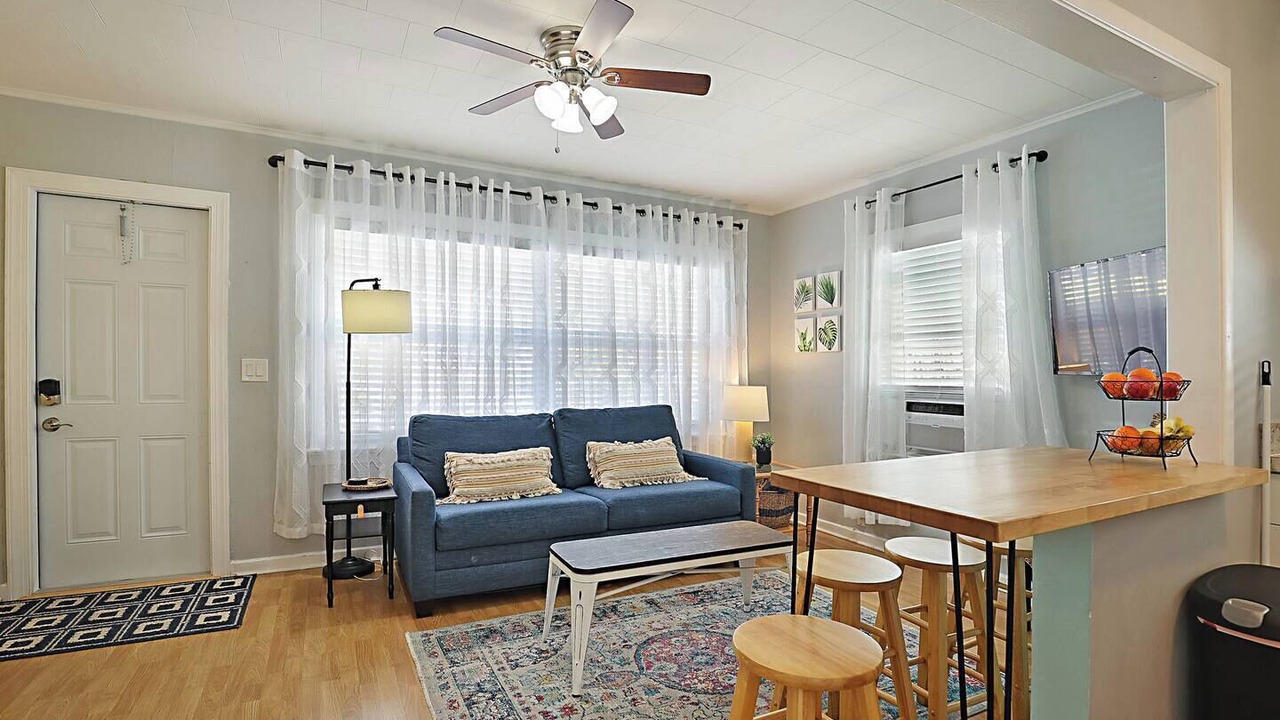 Photo of Bedroom in Lake Worth