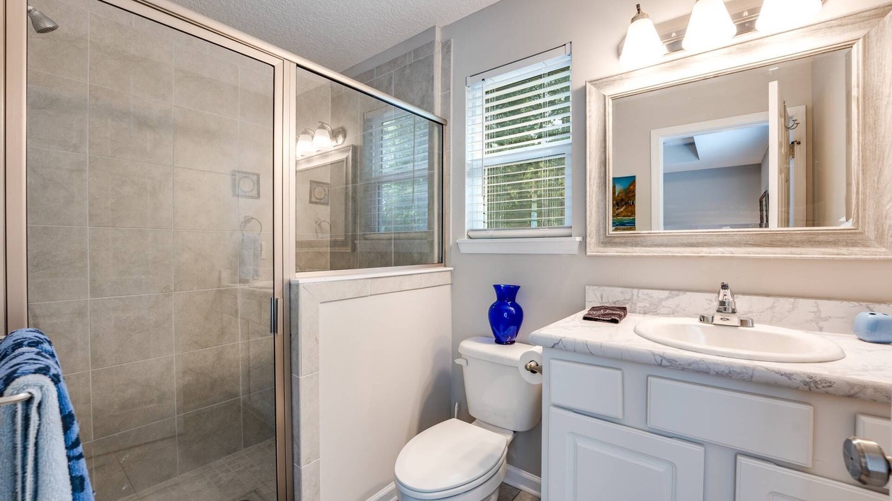 Photo of Bathroom in Lakeside