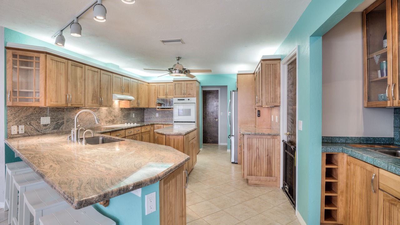 Photo of Kitchen in Yacht Club