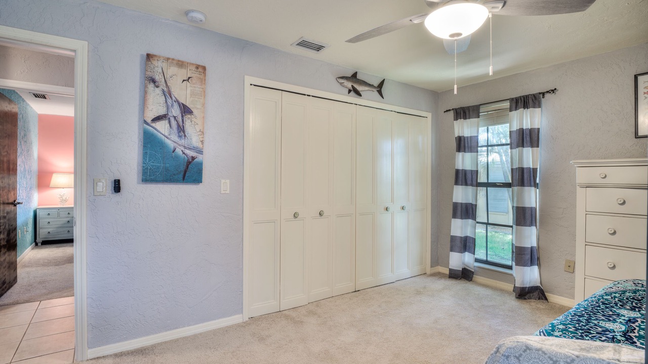Photo of Bedroom in Yacht Club