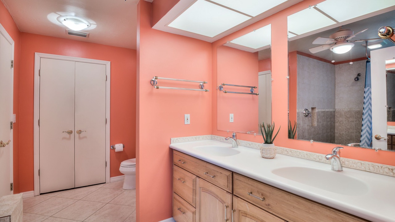 Photo of Bathroom in Yacht Club