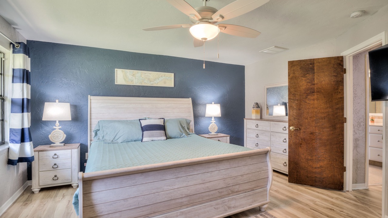 Photo of Bedroom in Yacht Club