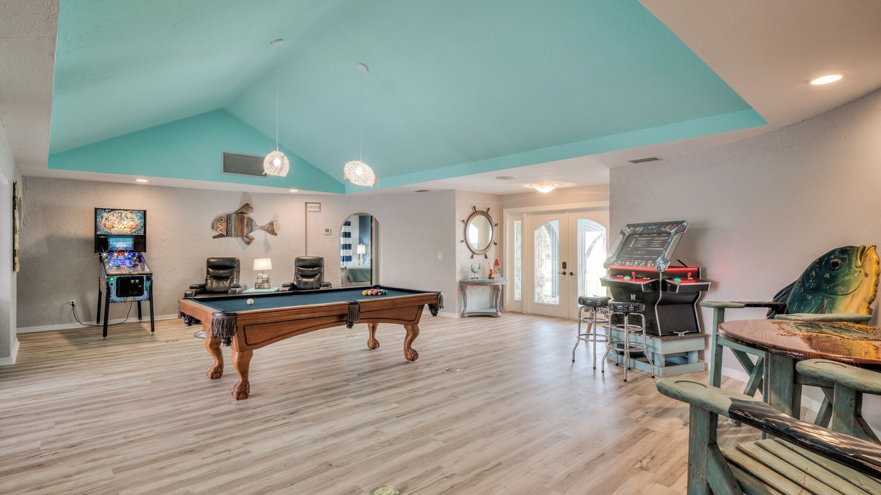 Photo of Bedroom in Yacht Club