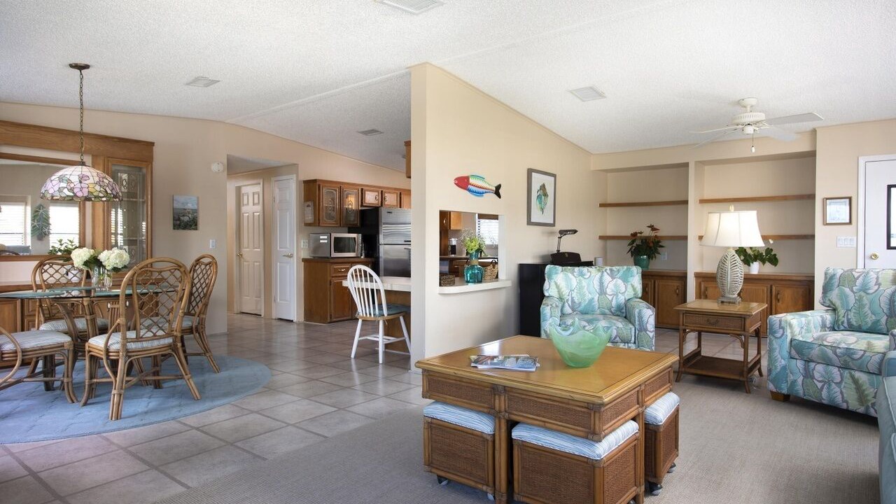 Photo of Livingroom in Geiger Key