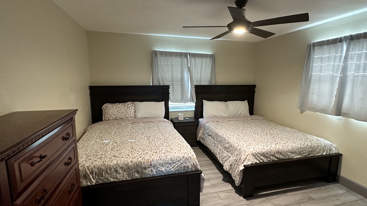 Photo of Bedroom in Oak Ridge