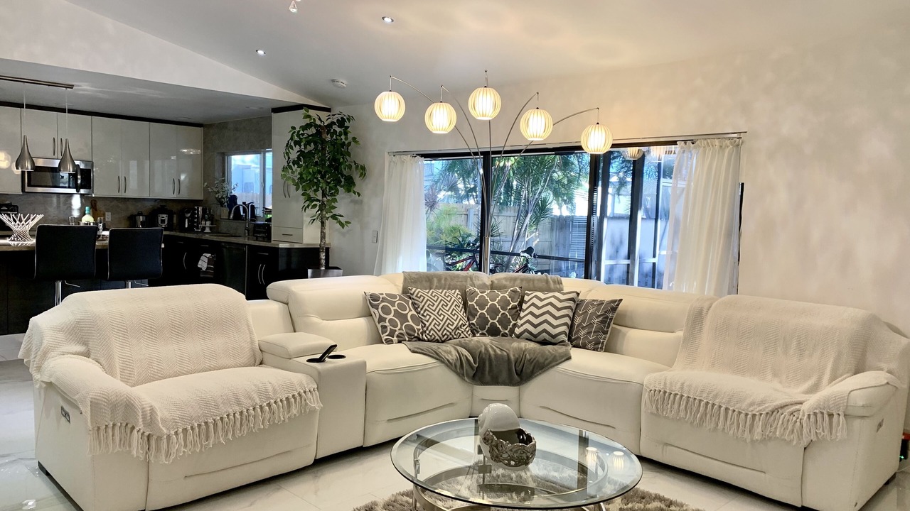 Photo of Livingroom in Florida Gardens
