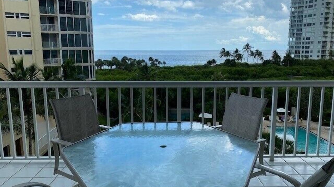 Photo of Patio Balcony in Park Shore