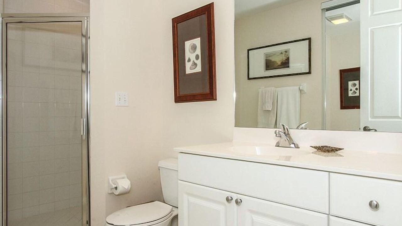 Photo of Bathroom in Vanderbilt Beach