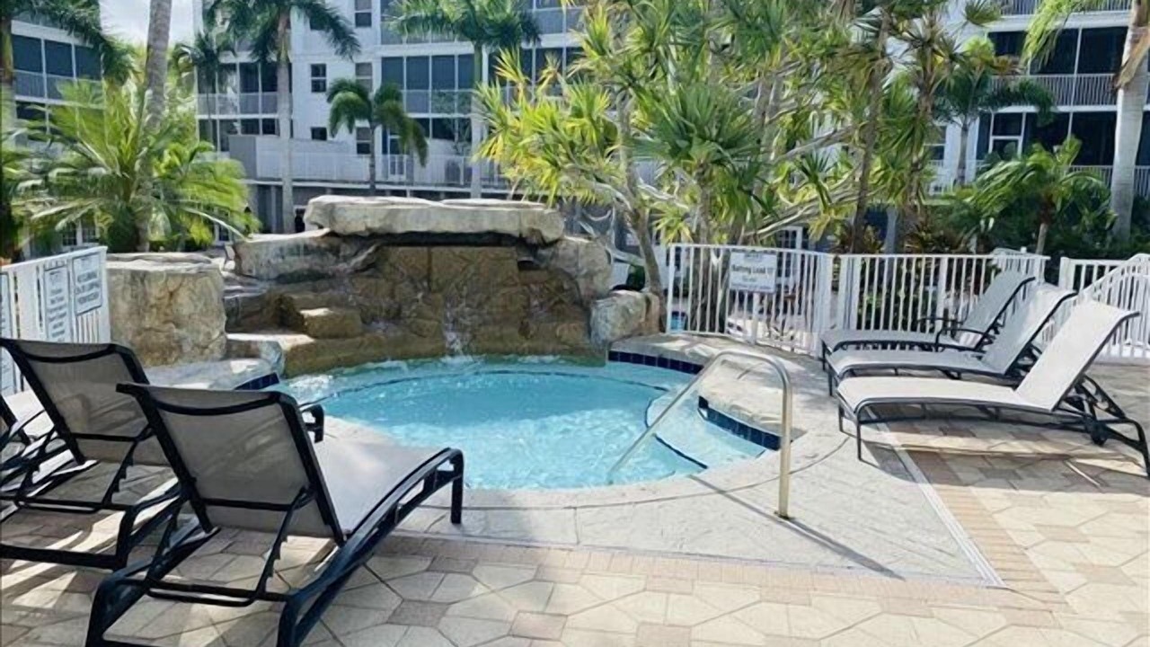 Photo of Outdoor in Vanderbilt Beach