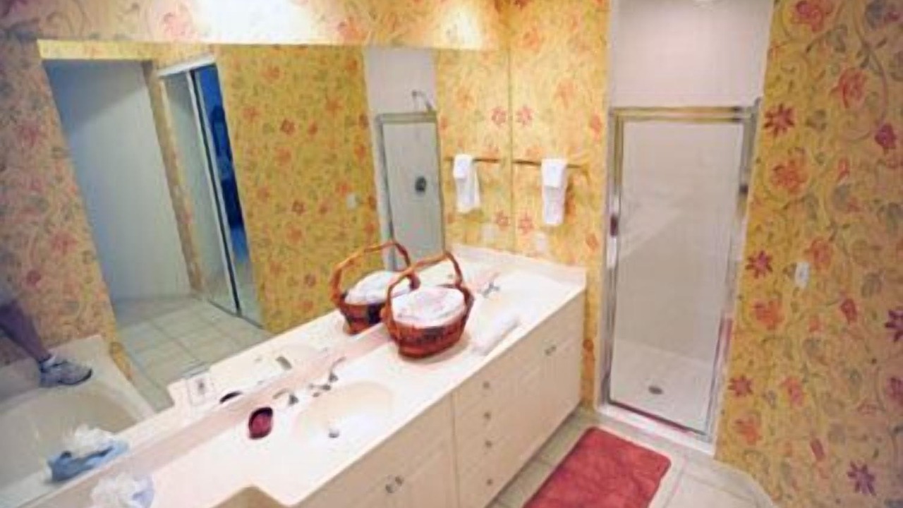 Photo of Bathroom in Vanderbilt Beach