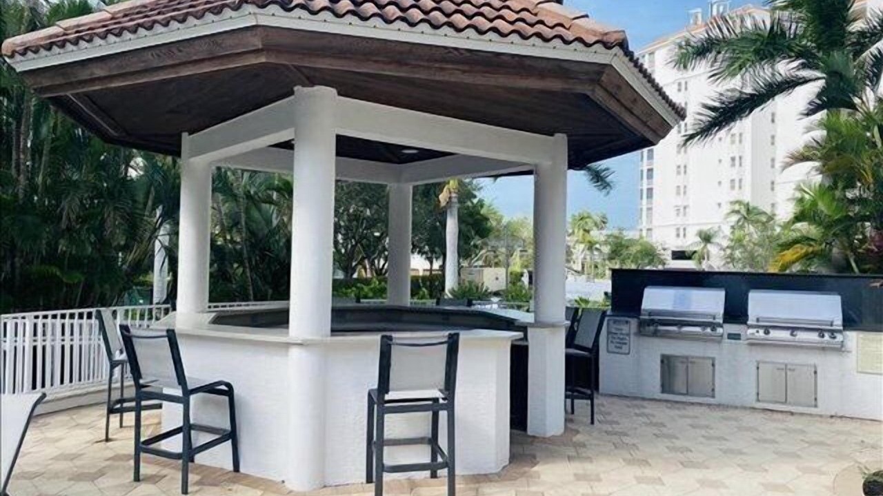 Photo of Patio Balcony in Vanderbilt Beach