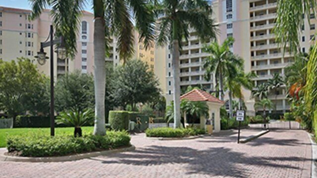 Photo of Outdoor in Vanderbilt Beach