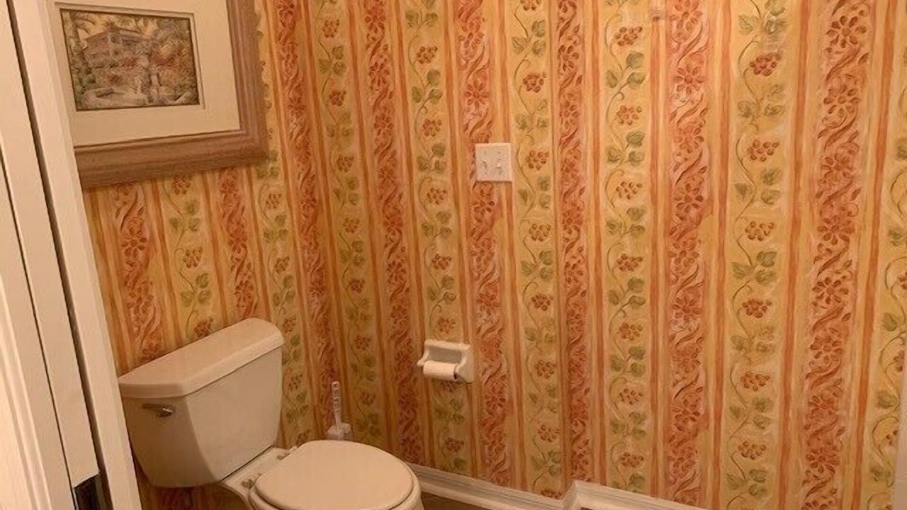 Photo of Bathroom in Vanderbilt Beach