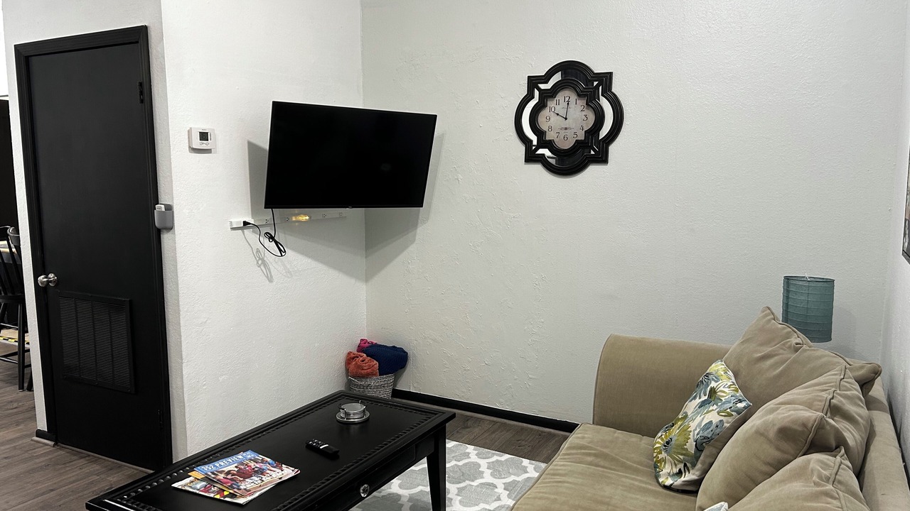 Photo of Livingroom in Historic District