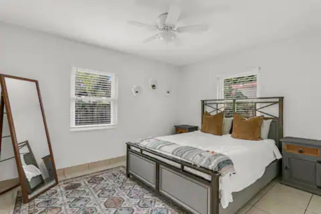 Photo of Bedroom in Lake Magdalene