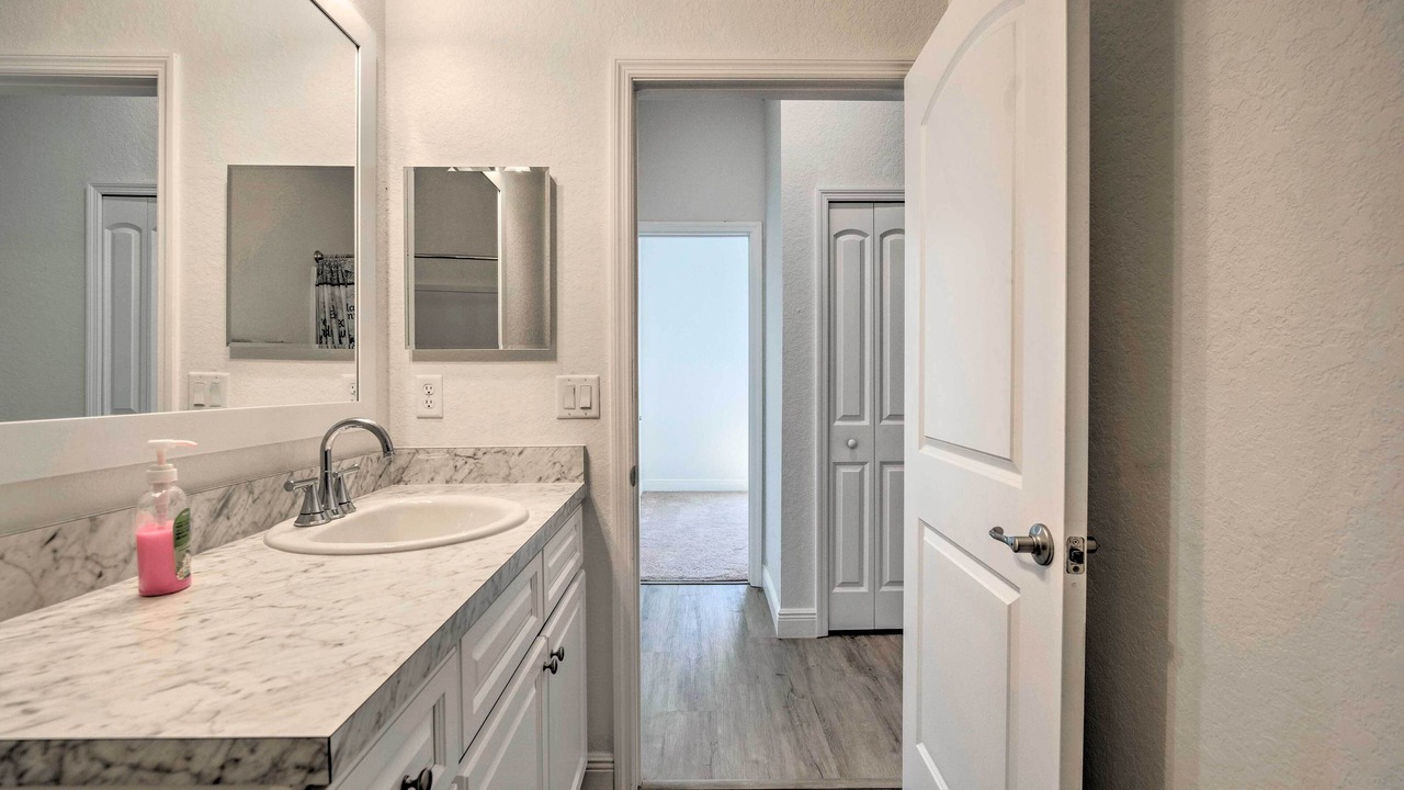 Photo of Bathroom in Tavares