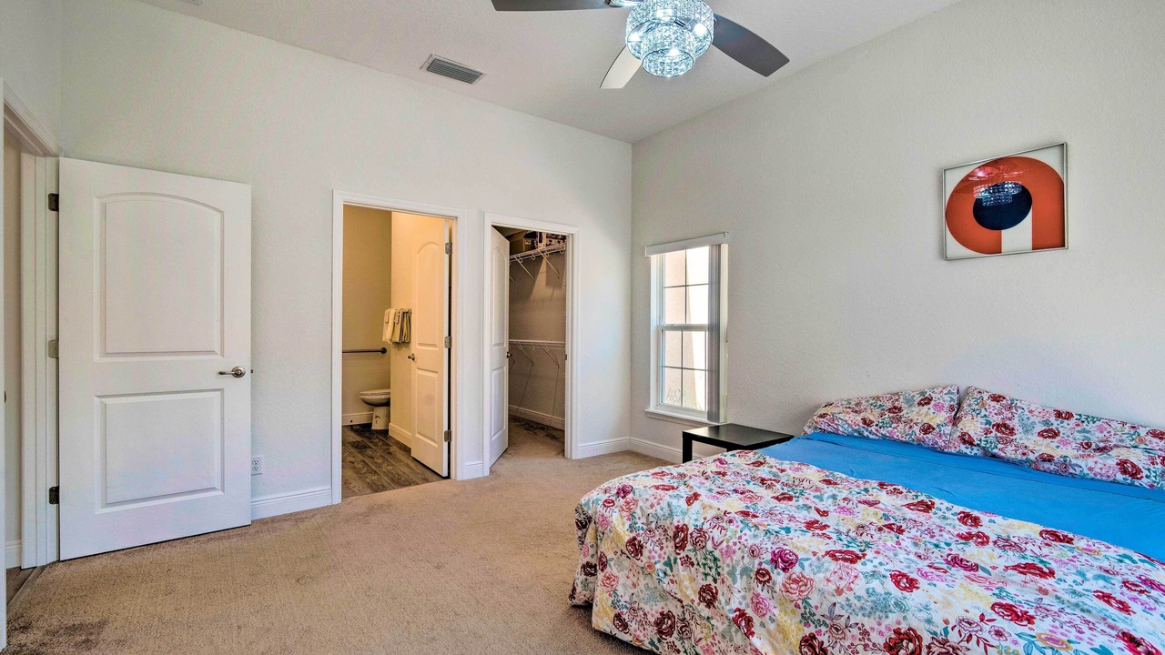 Photo of Bedroom in Tavares