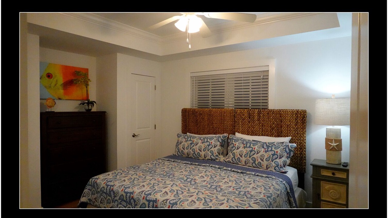 Photo of Bedroom in Historic Seaport