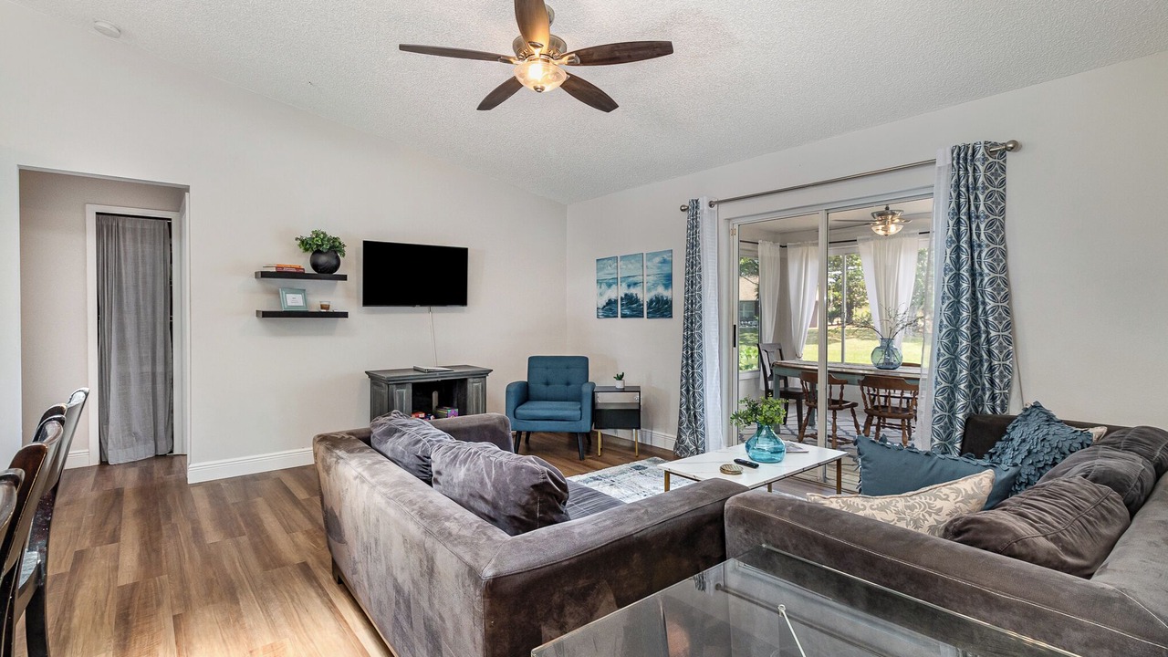 Photo of Livingroom in Interchange Square