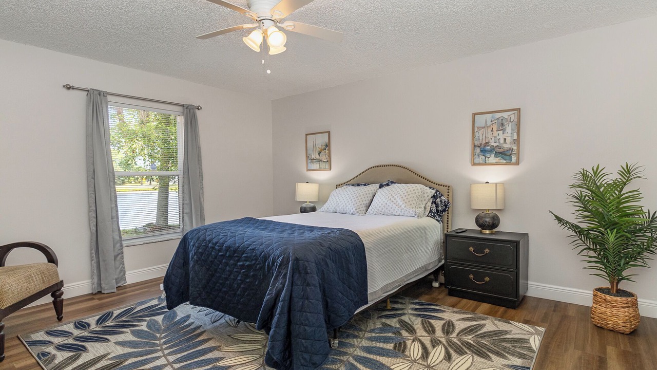 Photo of Bedroom in Interchange Square