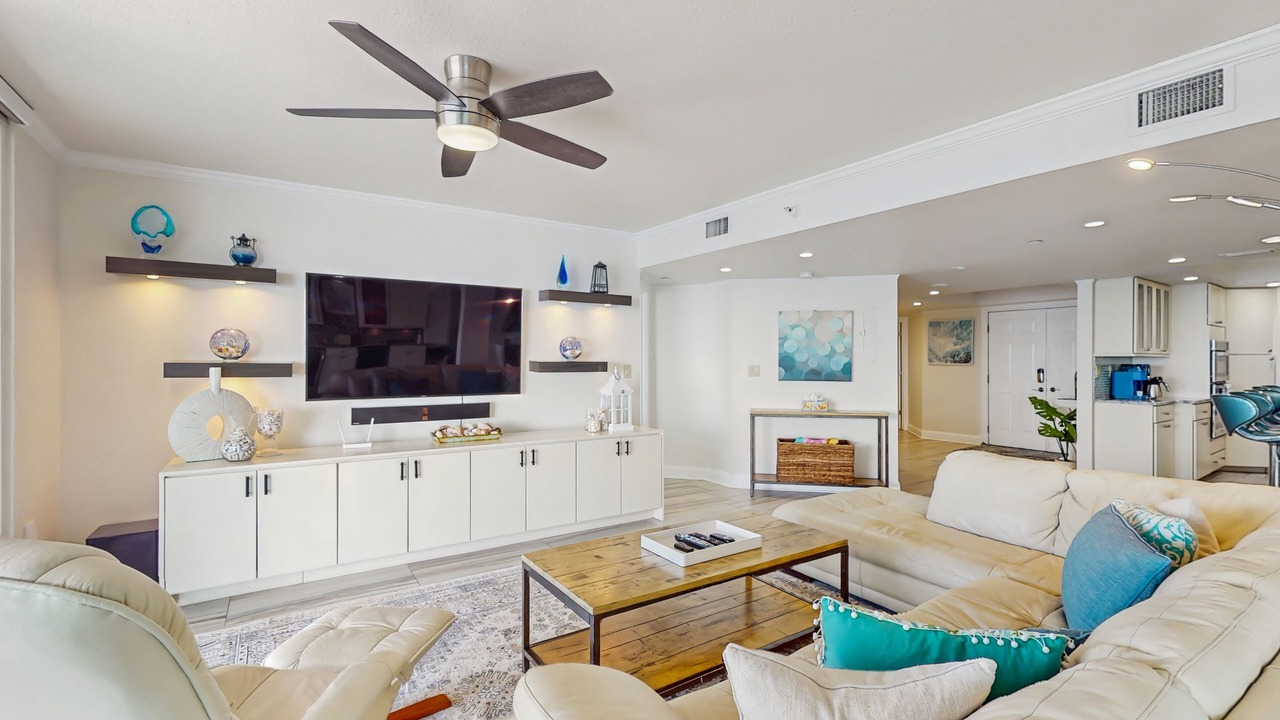 Photo of Livingroom in Sand Key