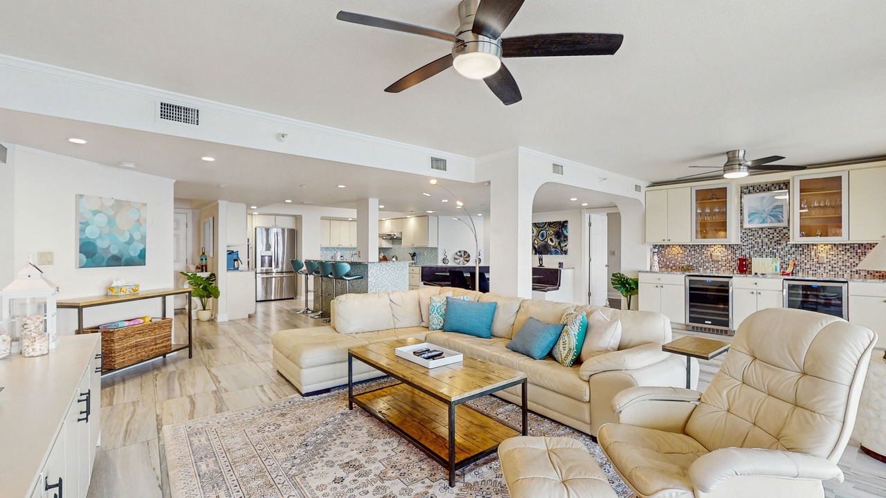 Photo of Livingroom in Sand Key