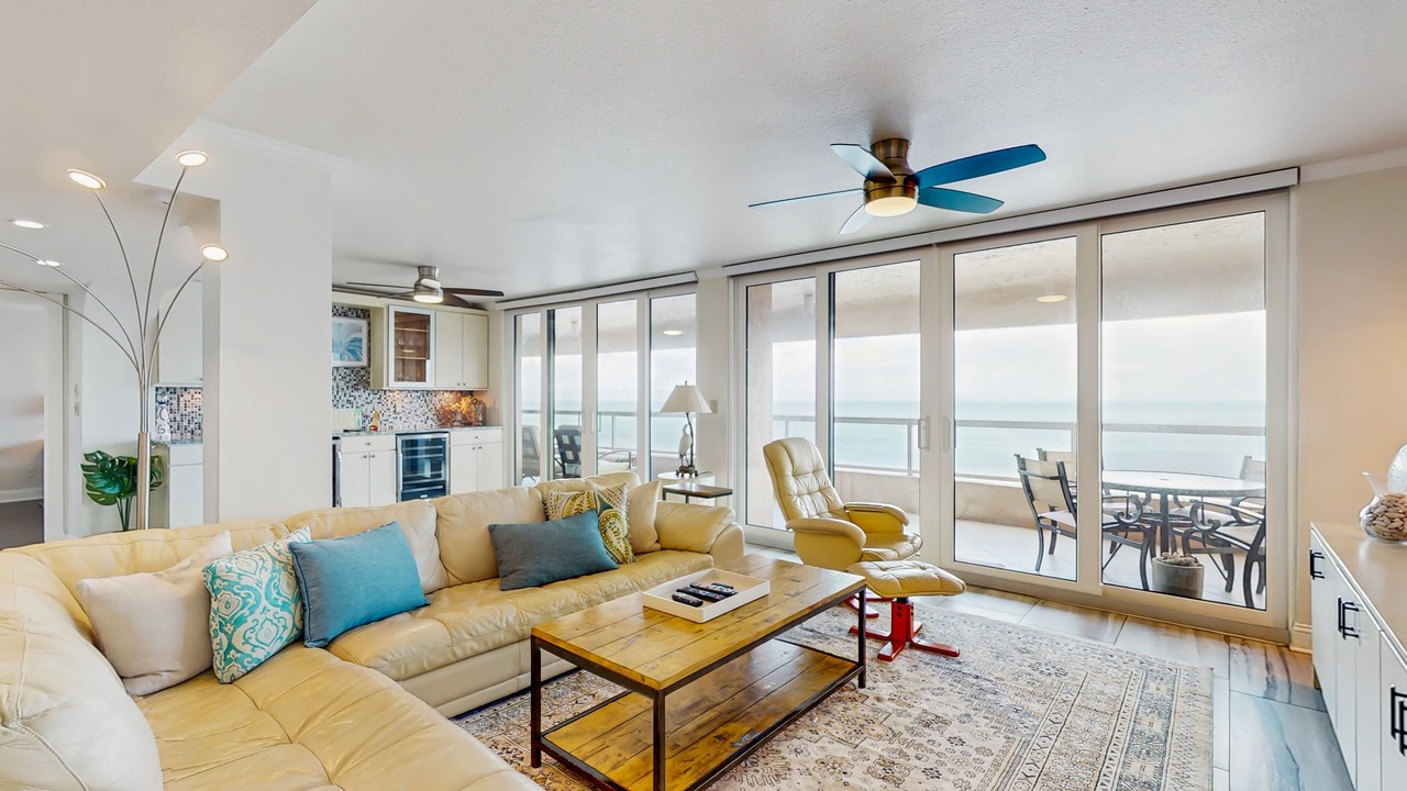 Photo of Livingroom in Sand Key
