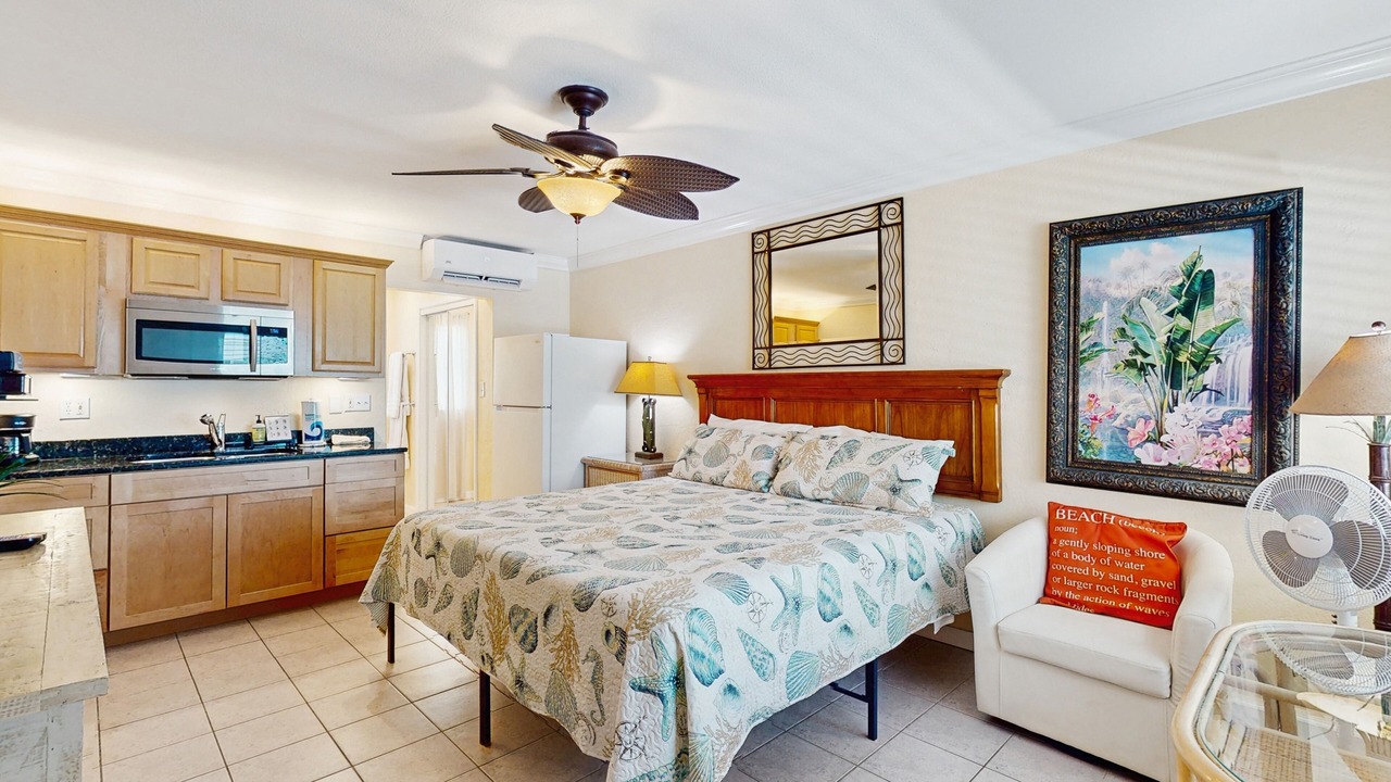 Photo of Bedroom in Pass-a-Grille Historic District