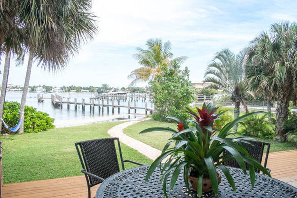 Photo of Outdoor in Lantana