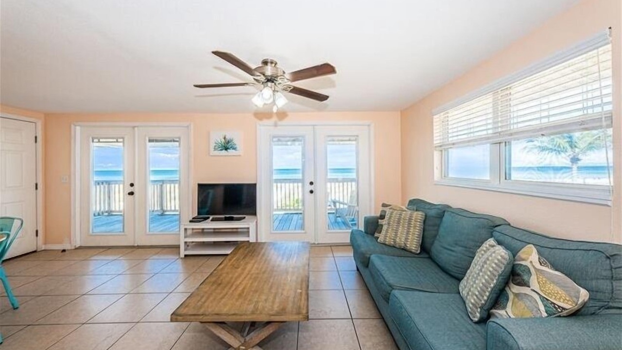 Photo of Livingroom in Indian Shores