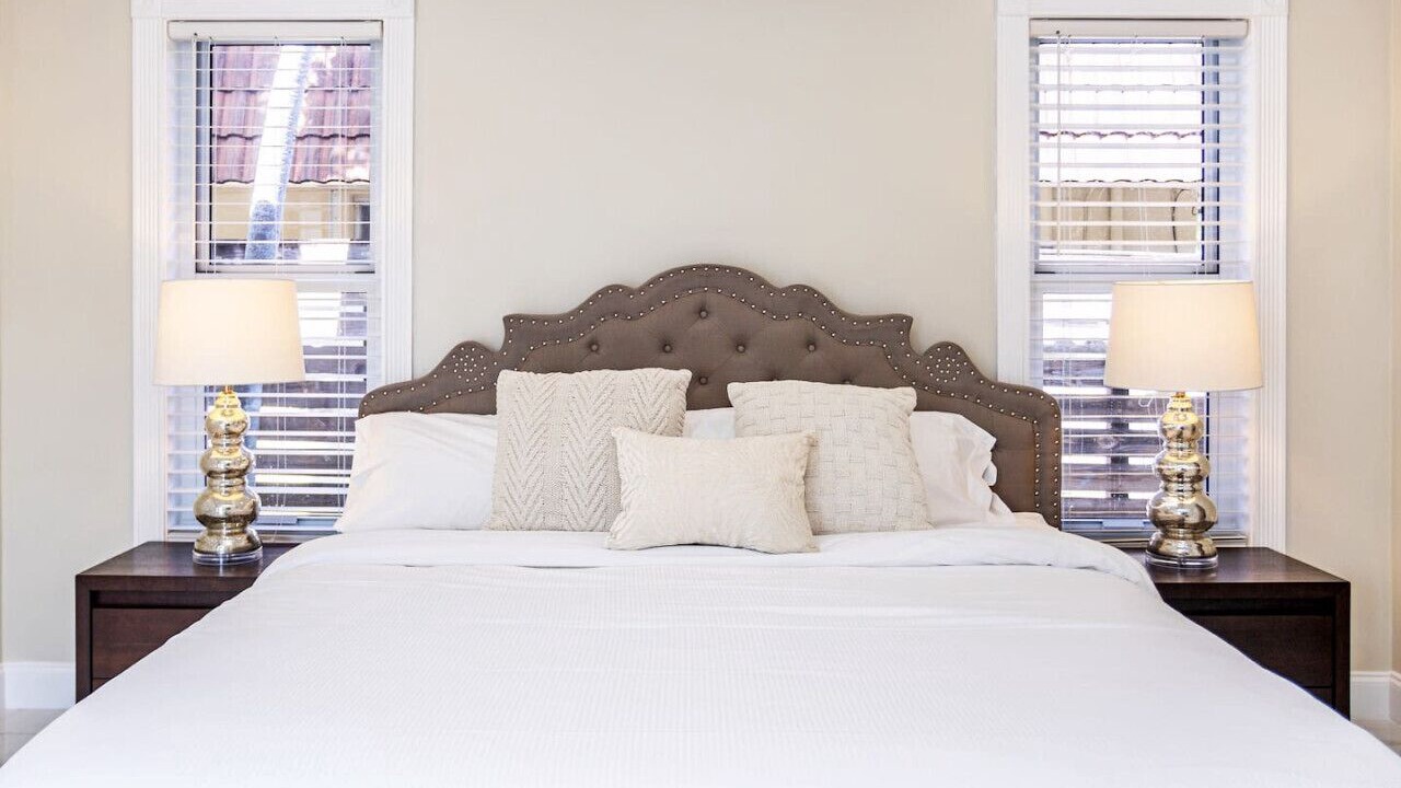 Photo of Bedroom in Hollywood Lakes