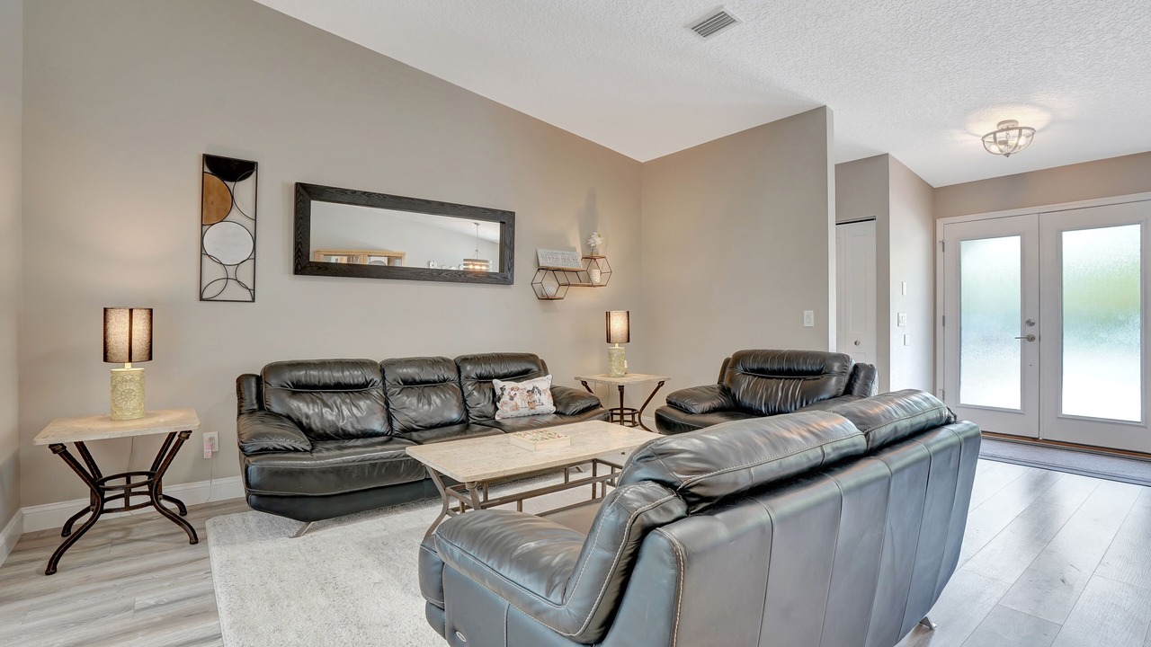 Photo of Livingroom in Palm Harbor
