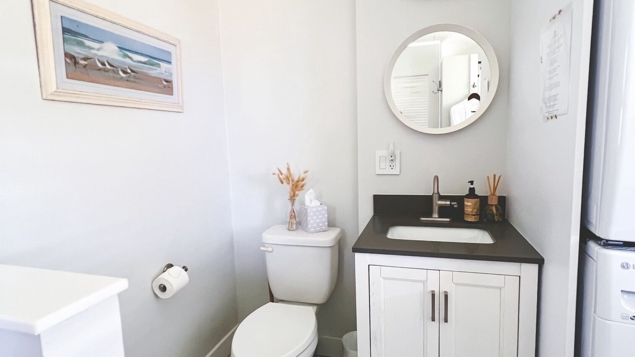Photo of Bathroom in South Palm Park Neighborhood Association
