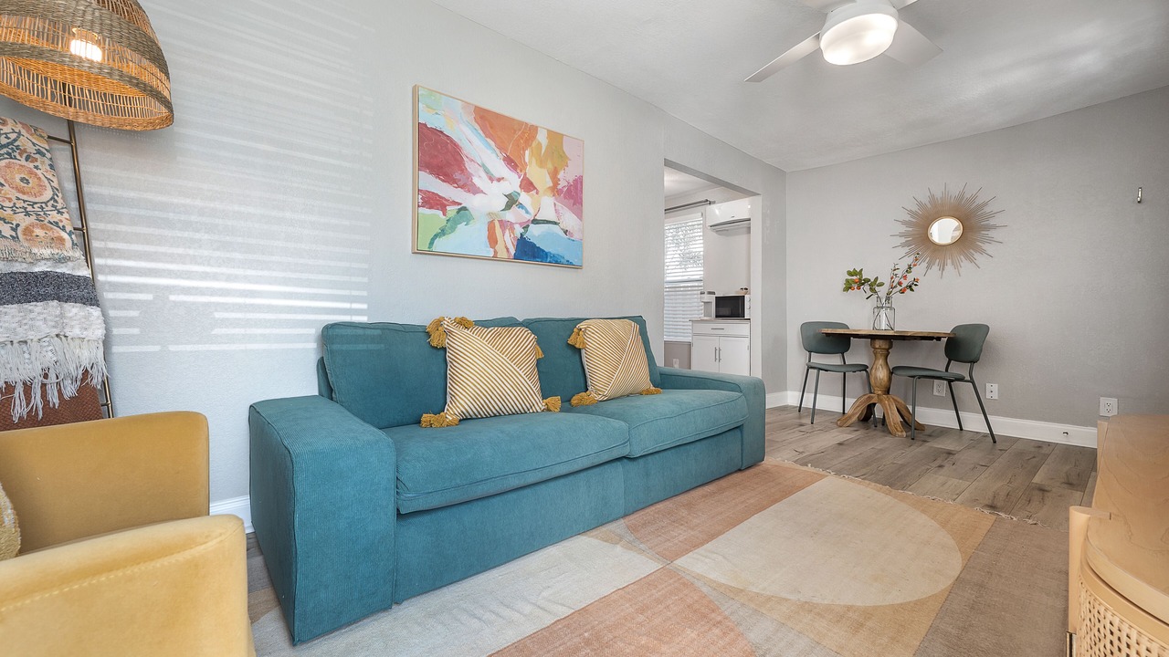 Photo of Livingroom in North Hyde Park