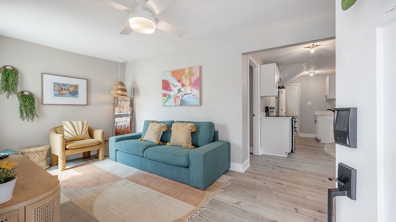 Photo of Livingroom in North Hyde Park