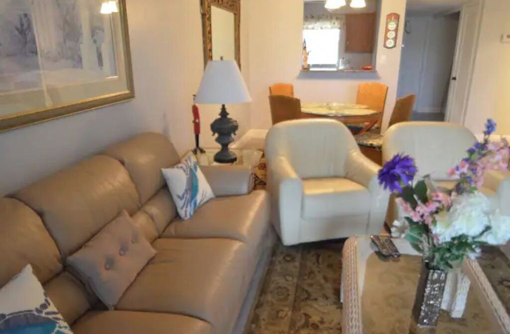 Photo of Livingroom in Central Naples
