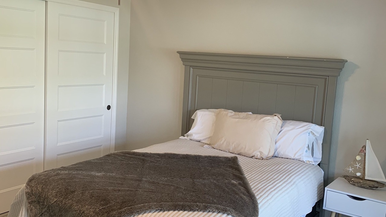 Photo of Bedroom in Englewood East