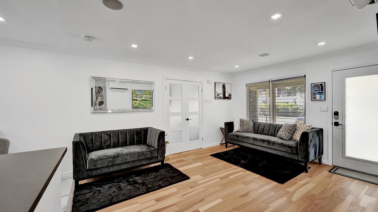 Photo of Livingroom in Harbordale