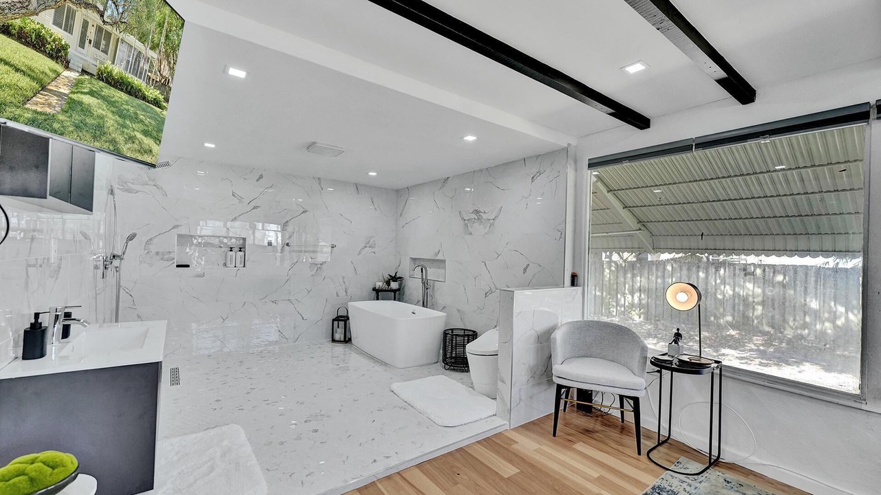 Photo of Bathroom in Harbordale